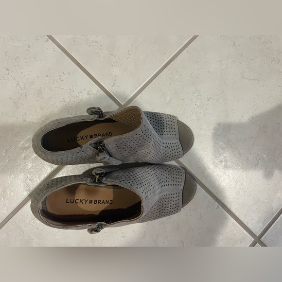 Lucky Brand Tan Sandal Bootied - Picture 7 of 8